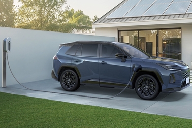 Z（プラグインハイブリッド）