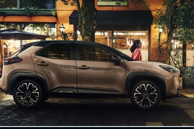 【モデル入り素材】Z（ハイブリッド・2WD）